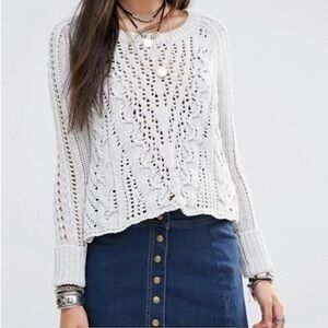 Free People | Cross Cable Knit Open Back Sweater in Light Grey Size Small